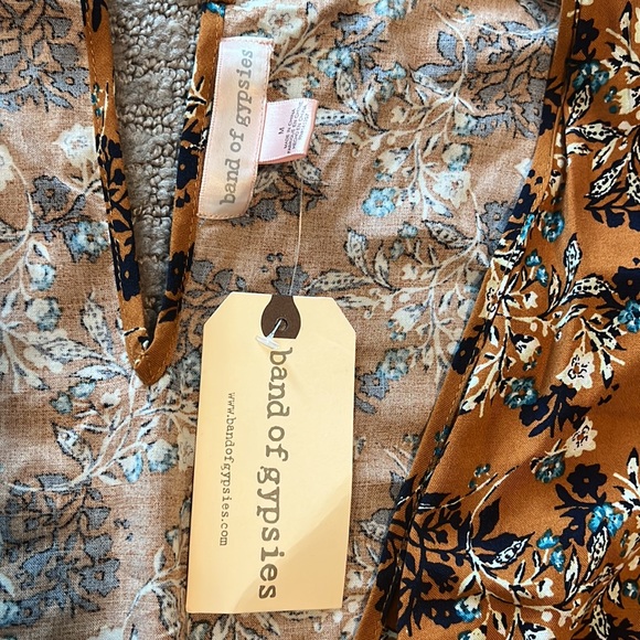 Floral Fall Romper Jumpsuit. New with tags! - Picture 3 of 4